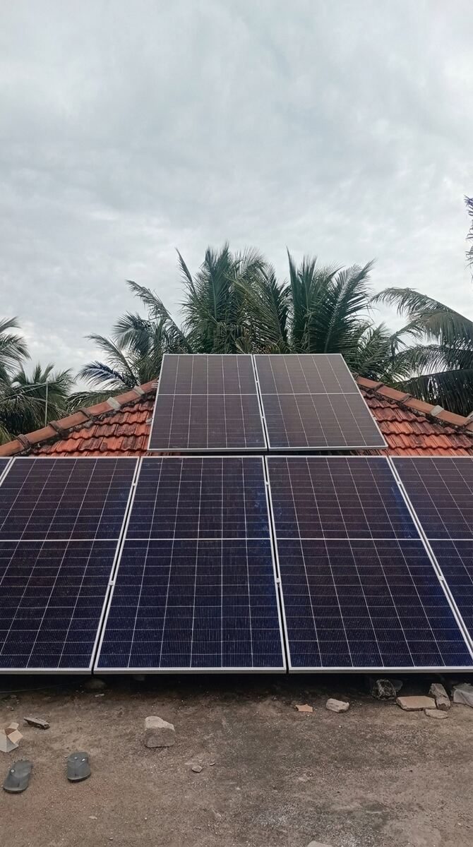 Off-grid solar panel and communications unit in Batticaloa